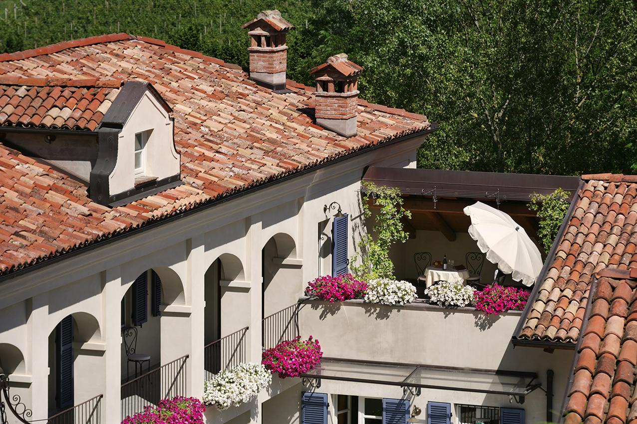 Marcarini Agriturismo Neviglie Eksteriør bilde