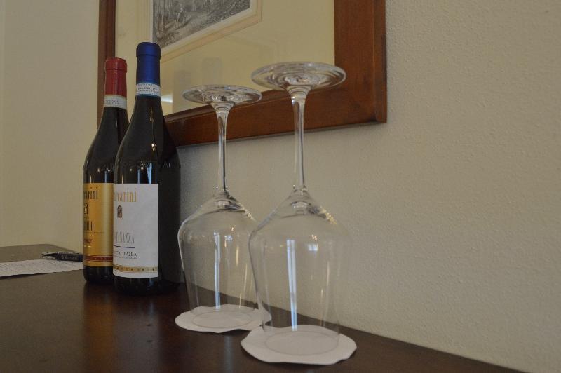 Marcarini Agriturismo Neviglie Eksteriør bilde